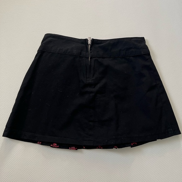 Vintage tripp nyc skirt Pleated Black With Red Skulls And Buckle Goth Style - Picture 4 of 8